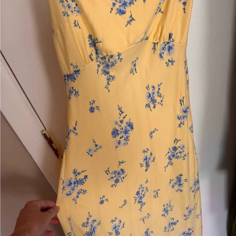 Hollister Yellow Floral Midi Dress with Blue Print - Picture 5 of 6